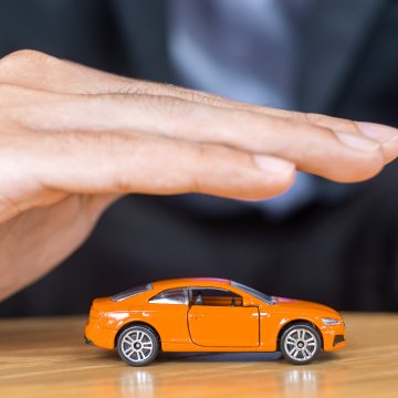 Hand protecting toy car